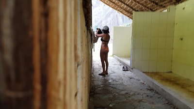 Испанийн их сургуулийн мэргэжил нэгт бүсгүйн тагнуулын камер